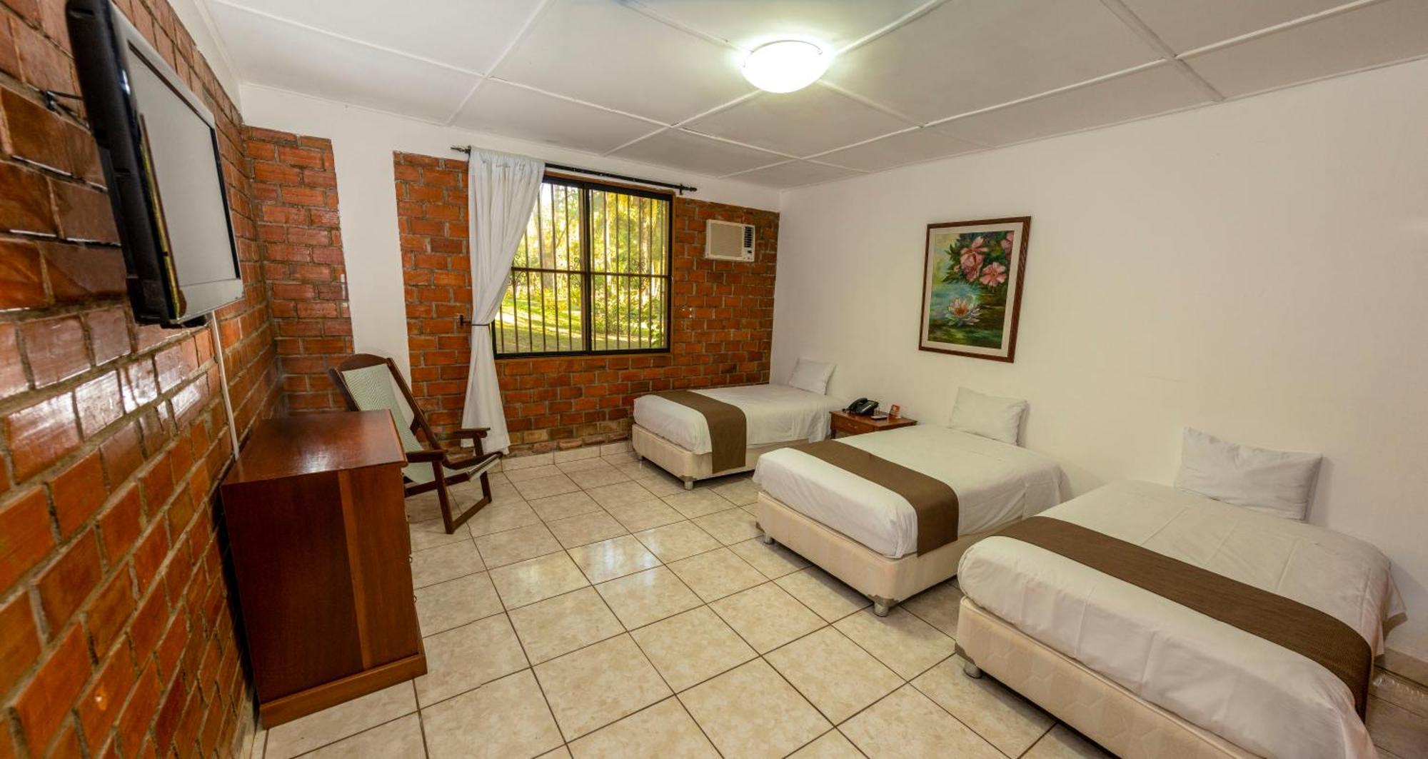 Dm Hoteles Tarapoto Exterior foto